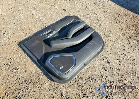 2016 Chevrolet Suburban C1500 Lt z USA, uszkodzony, nr VIN 1GNSCHKC1GR451697